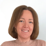 Anna Farris, Vorstandsmitglied 